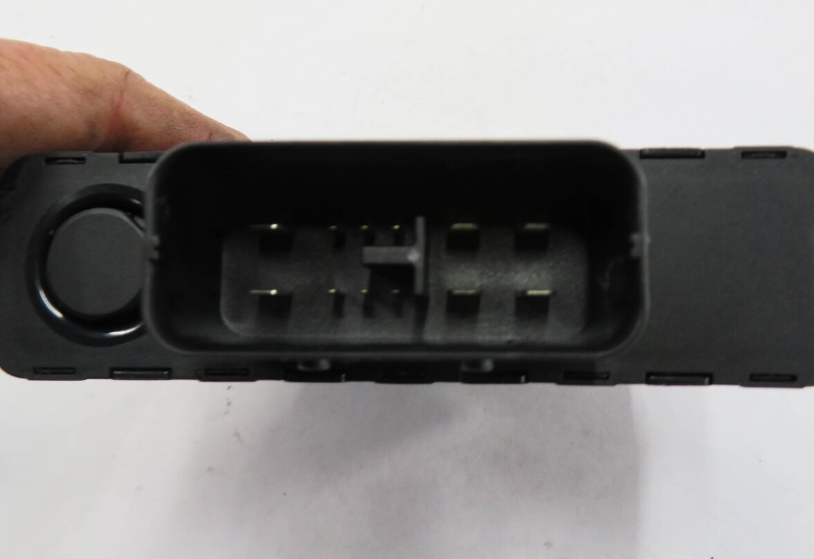 Thumbnail 6: 2010 PORSCHE PANAMERA (970 G1) VOLTAGE CONVERTER CONTROL MODULE