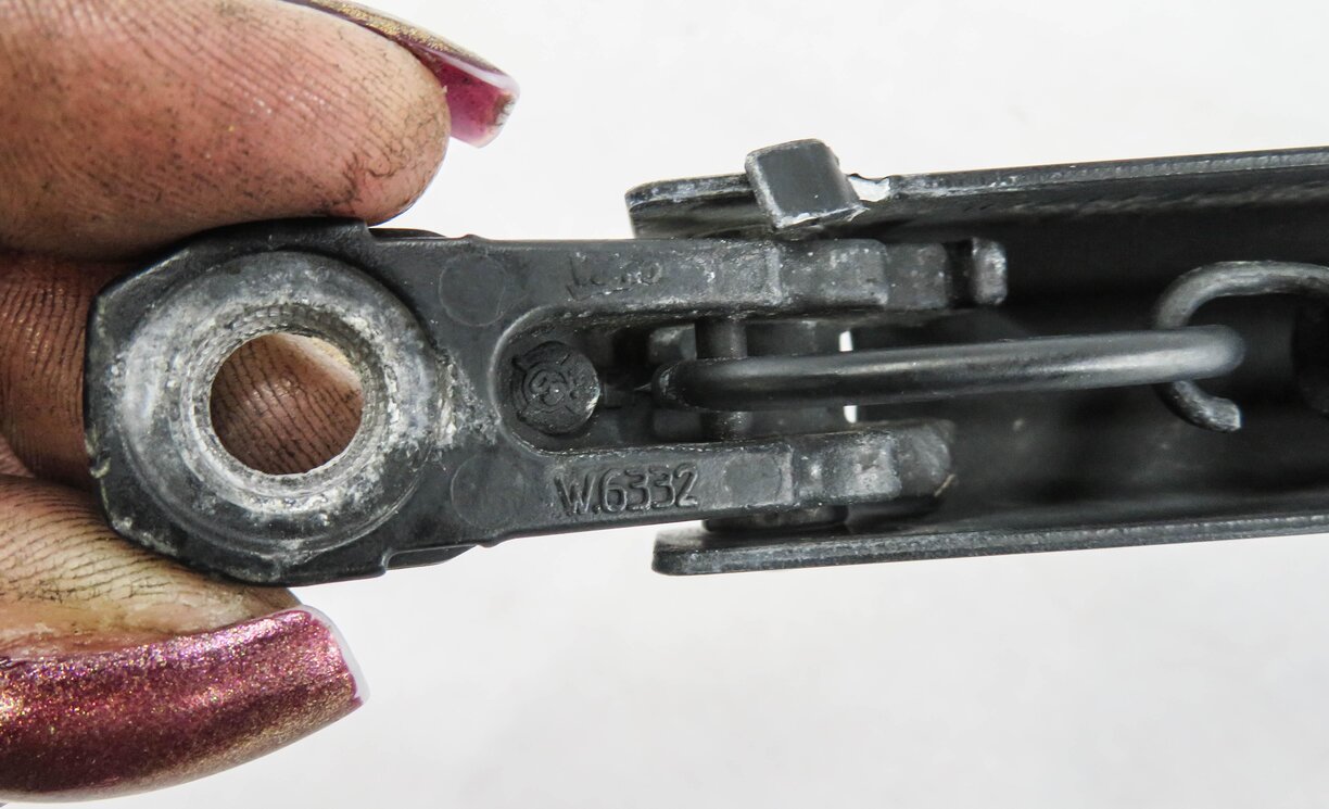 Thumbnail 6: 2010 PORSCHE PANAMERA (970 G1) REAR WIPER ARM