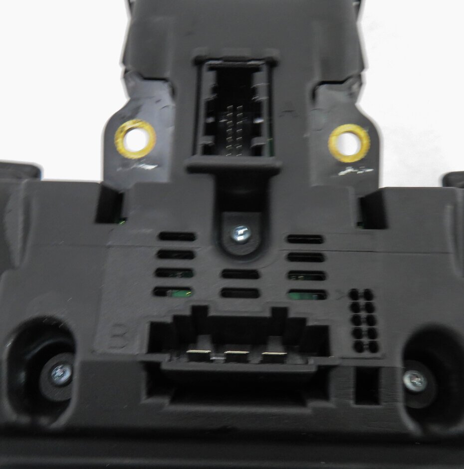 Thumbnail 7: 2010 PORSCHE PANAMERA (970 G1) REAR HEATER A/C TEMPERATURE CONTROL MOUNT BRACKET