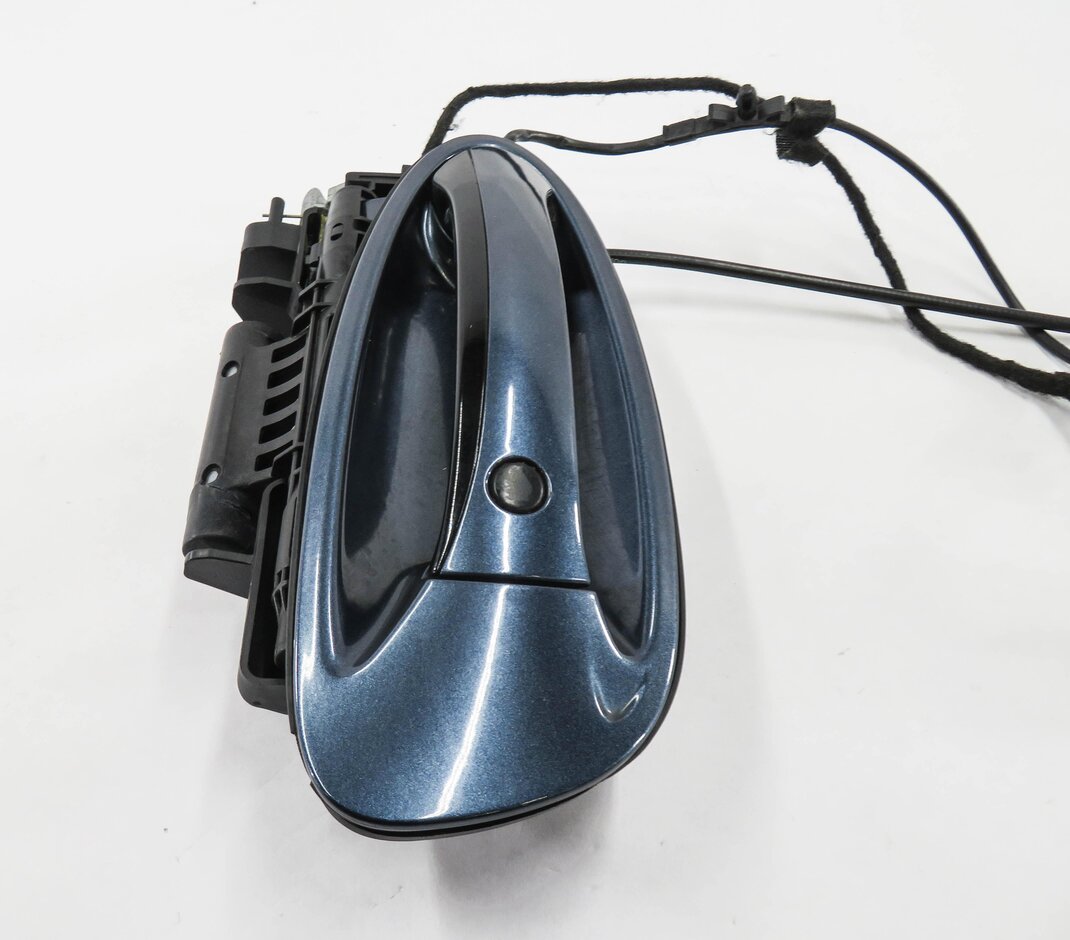Thumbnail 4: 10-16 PORSCHE PANAMERA (970 G1) RIGHT FRONT PASSENGER KEYLESS DOOR HANDLE (BLUE)
