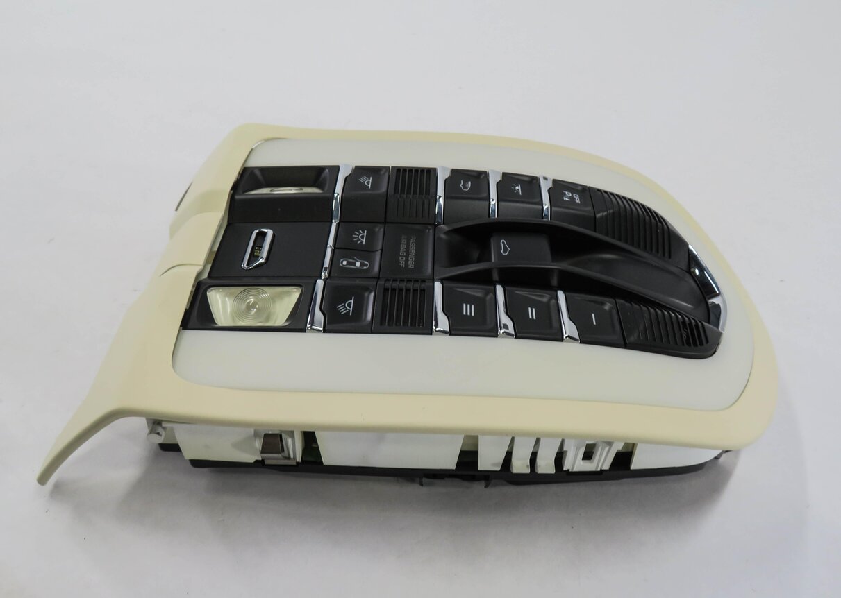 Thumbnail 6: 2010 PORSCHE PANAMERA (970 G1) FRONT DOMELIGHT READING COURTESY LIGHT (CREAM)