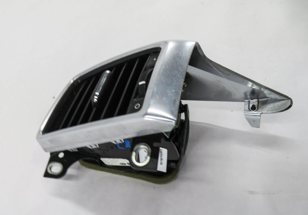 Thumbnail 4: 2010 PORSCHE PANAMERA (970) LEFT REAR HEATER A/C AIR VENT