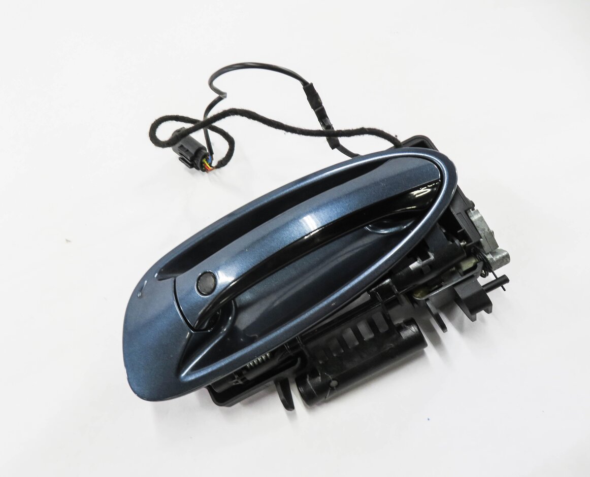 2010-2016 PORSCHE PANAMERA (970 G1) LEFT REAR KEYLESS DOOR HANDLE (BLUE R9)