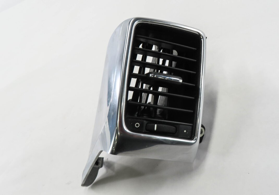 Thumbnail 2: 2010 PORSCHE PANAMERA (970) RIGHT REAR HEATER A/C AIR VENT