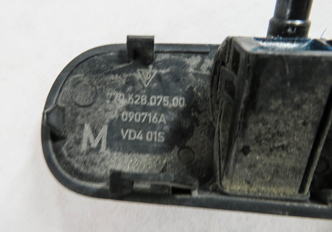 Thumbnail 7: 2010 PORSCHE PANAMERA (970 G1) WINDSHIELD WASHER WIPER SQUIRTER NOZZLE SET-3