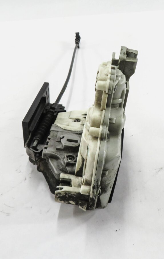 Thumbnail 4: 09-18 AUDI / PORSCHE - A4 A5 Q5 S4 TT CAYENNE PANAMERA TOURAEG DRIVER DOOR LATCH
