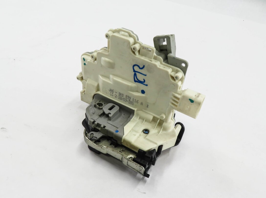 11-18 PORSCHE CAYENNE PANAMERA (958 970 G1) RIGHT REAR DOOR LOCK LATCH ACTUATOR