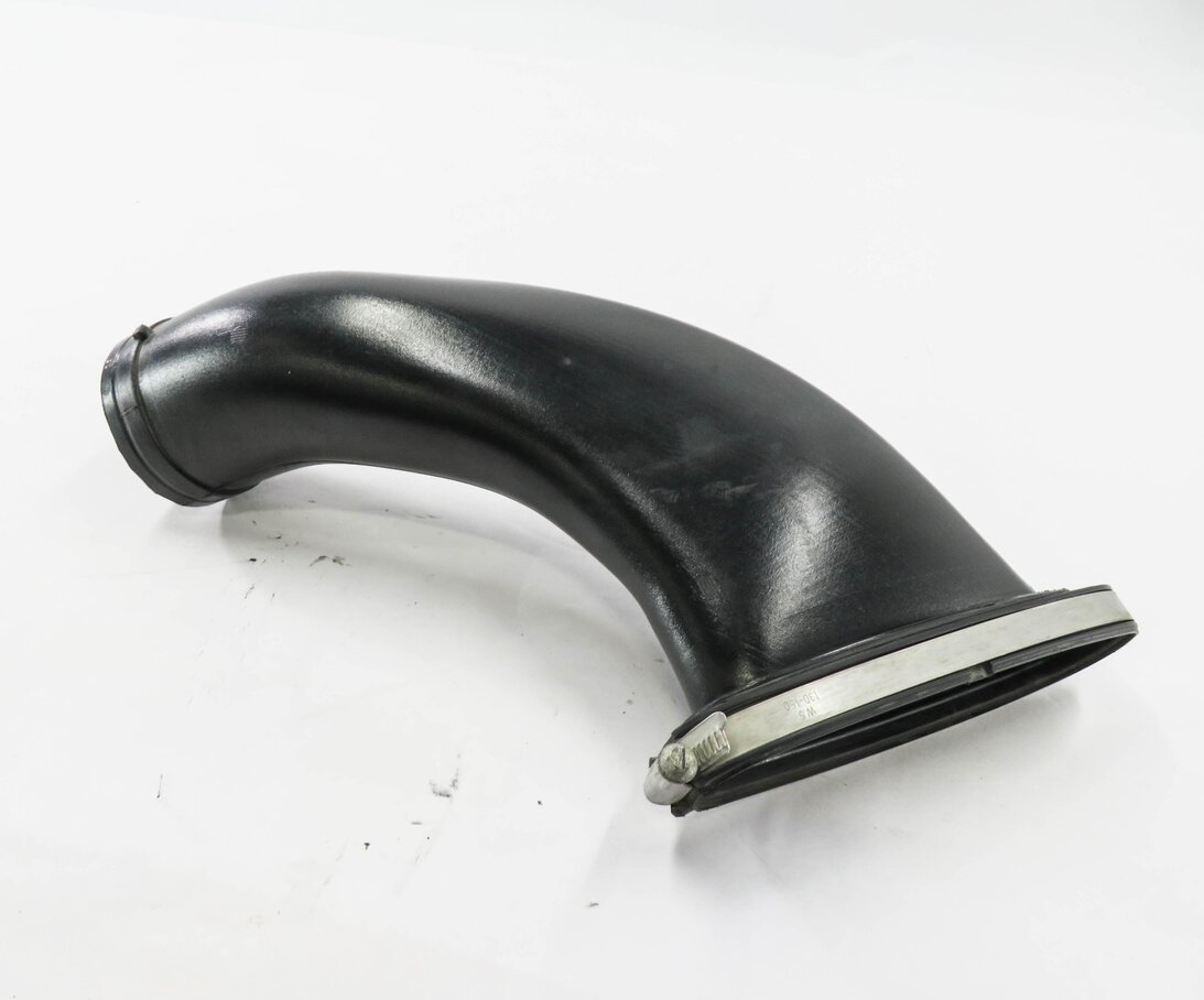 2010 PORSCHE PANAMERA (970 G1) 4.8L M48 TURBO ENGINE - RIGHT AIR INTAKE DUCT