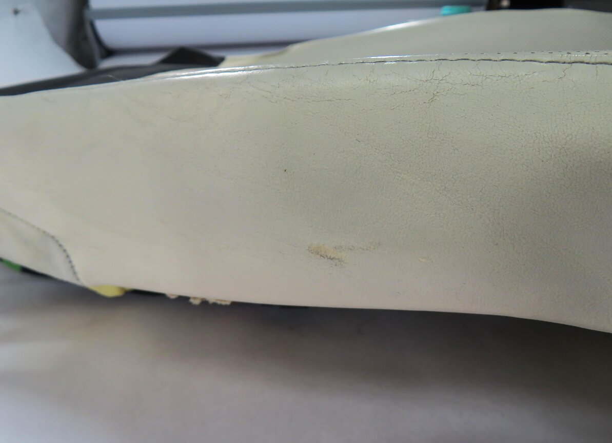 Thumbnail 9: 2010 PORSCHE PANAMERA (970) PASSENGER LOWER BOTTOM HEATED SEAT CUSHION (CREAM)