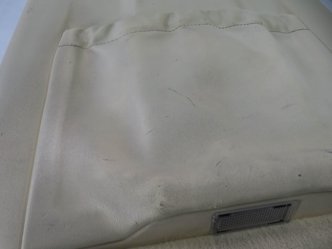 Thumbnail 8: 2010 PORSCHE PANAMERA (970) PASSENGER UPPER TOP HEATED SEAT CUSHION (CREAM)