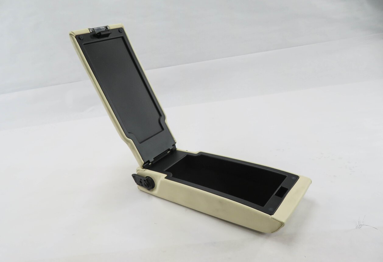 Thumbnail 3: 2010 PORSCHE PANAMERA (970) REAR SEAT CENTER CONSOLE ARMREST COMPARTMENT (CREAM)