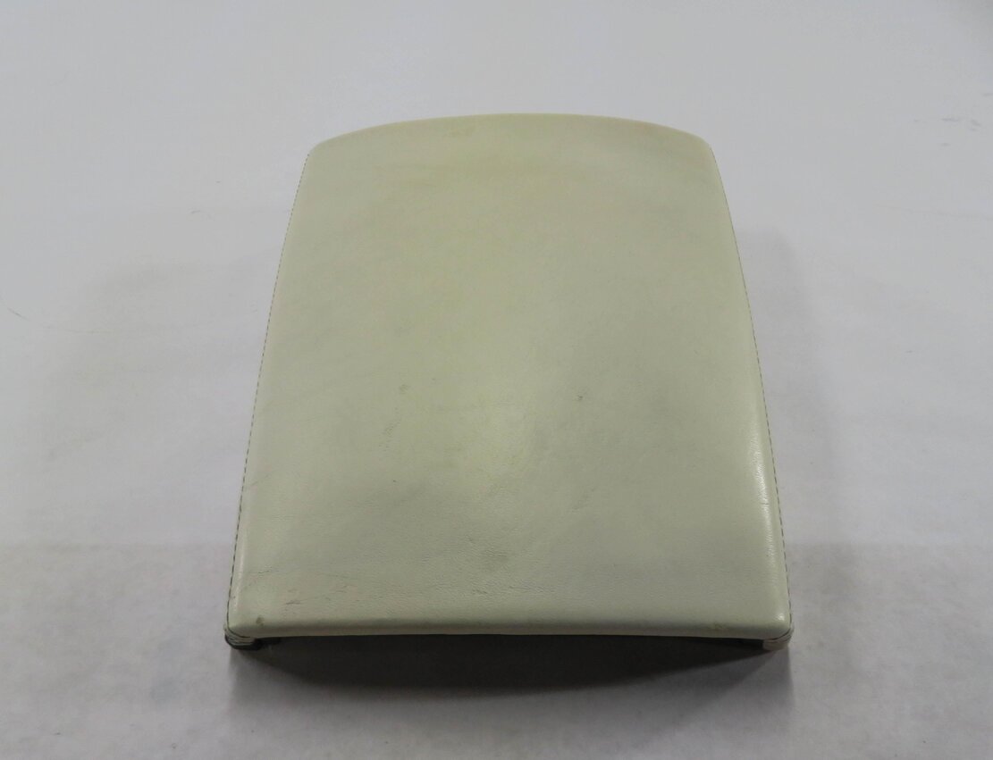 Thumbnail 3: 2010-2016 PORSCHE PANAMERA (970 G1) FRONT CENTER CONSOLE ARMREST LID (CREAM)