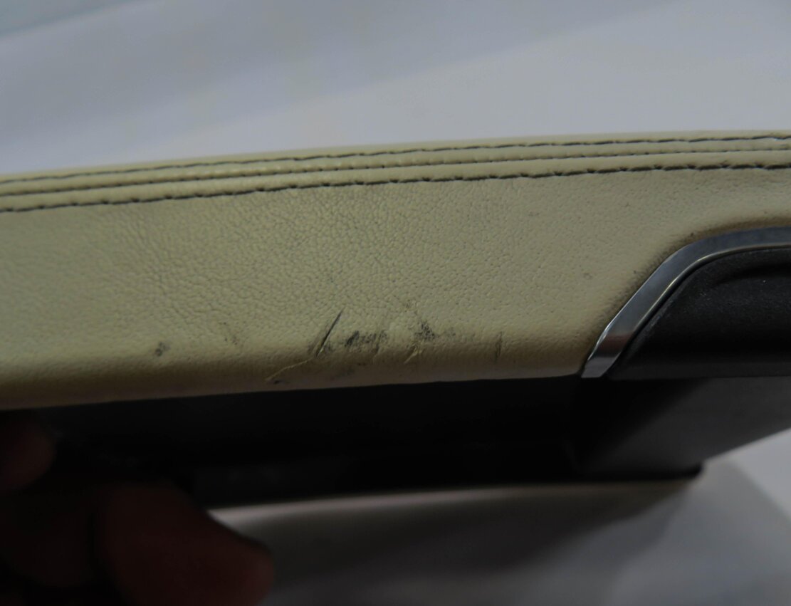 Thumbnail 7: 2010-2016 PORSCHE PANAMERA (970 G1) FRONT CENTER CONSOLE ARMREST LID (CREAM)