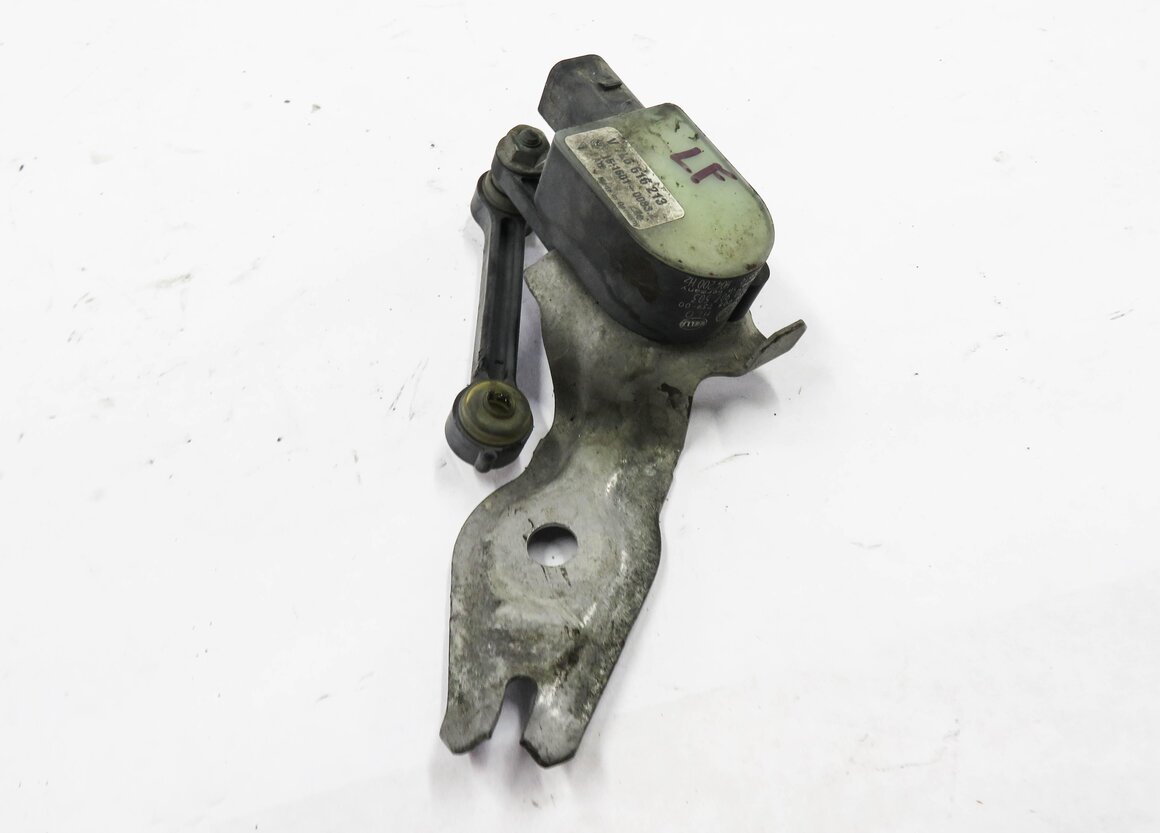 Thumbnail 4: 2011 AUDI Q7 (4L) LEFT FRONT DRIVER SUSPENSION HEIGHT LEVEL SENSOR