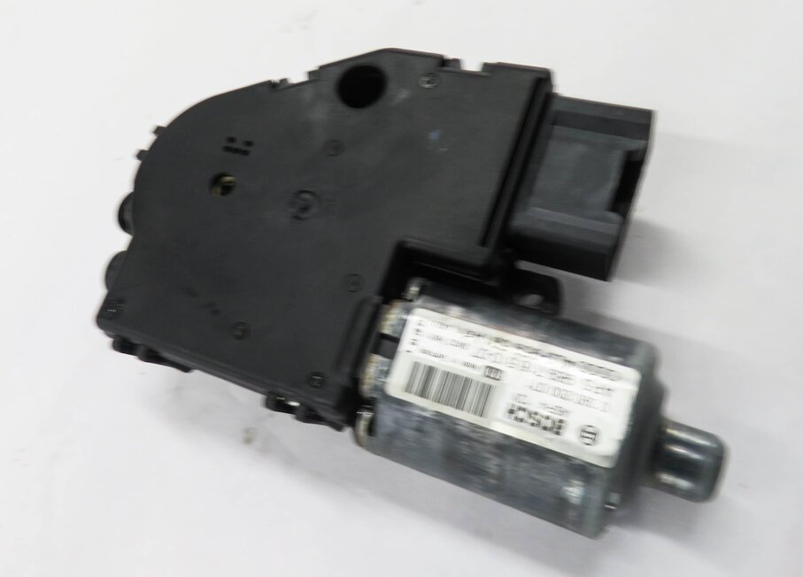 Thumbnail 3: 2007-2014 AUDI Q7 (4L) SUNROOF SUN ROOF MOTOR SUNSHADE SUN SHADE MOTOR
