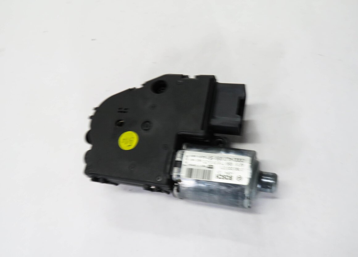 Thumbnail 4: 2007-2014 AUDI Q7 (4L) SUNROOF SUN ROOF MOTOR SUNSHADE SUN SHADE MOTOR