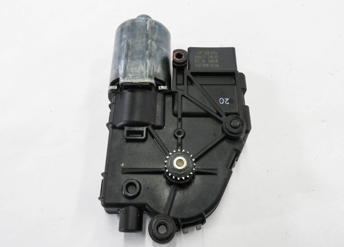 Thumbnail 5: 2007-2014 AUDI Q7 (4L) SUNROOF SUN ROOF MOTOR SUNSHADE SUN SHADE MOTOR