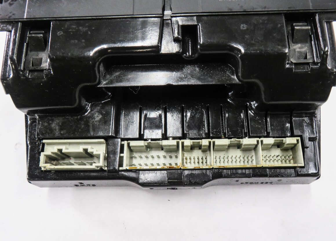 Thumbnail 7: 2010-2012 AUDI Q7 (4L) REAR HEATER A/C TEMPERATURE CONTROL PANEL w/ HEATED SEAT
