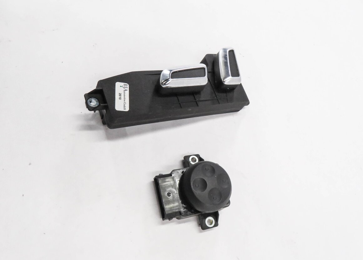 Thumbnail 4: 2011 AUDI Q7 (4L) LEFT FRONT DRIVER SEAT ADJUSTMENT SWITCH