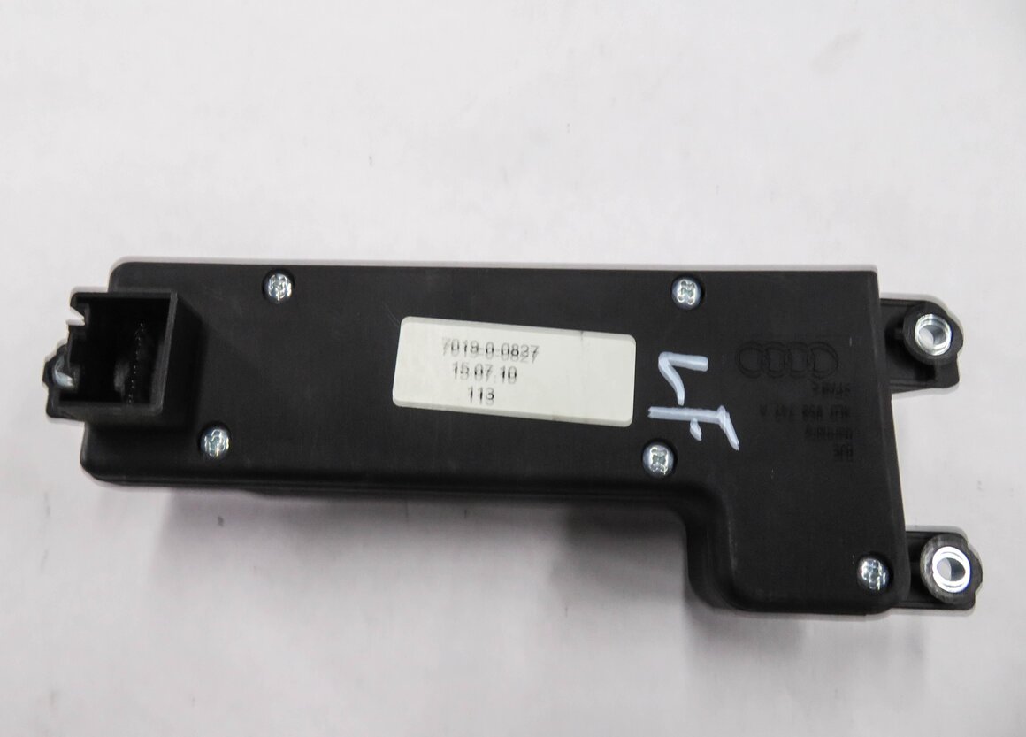 Thumbnail 8: 2011 AUDI Q7 (4L) LEFT FRONT DRIVER SEAT ADJUSTMENT SWITCH