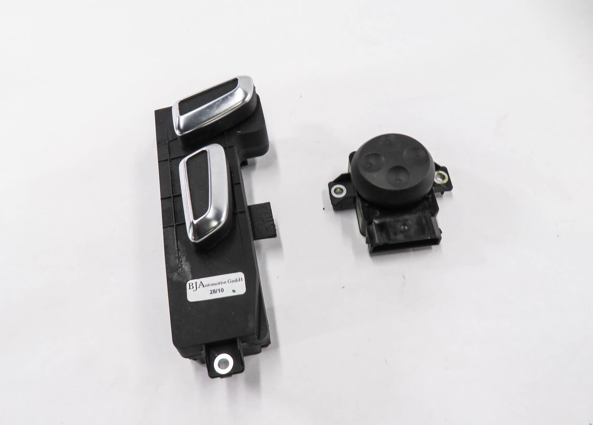 Thumbnail 2: 2011 AUDI Q7 (4L) RIGHT FRONT PASSENGER SEAT ADJUSTMENT SWITCH CONTROL