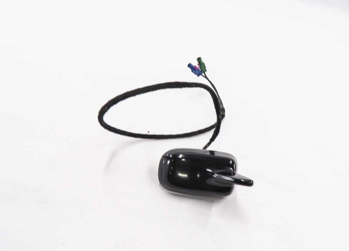 Thumbnail 2: 2010-2011 AUDI Q7 (4L) RADIO STEREO GPS NAVIGATION ANTENNA (ORCA BLACK METALLIC)