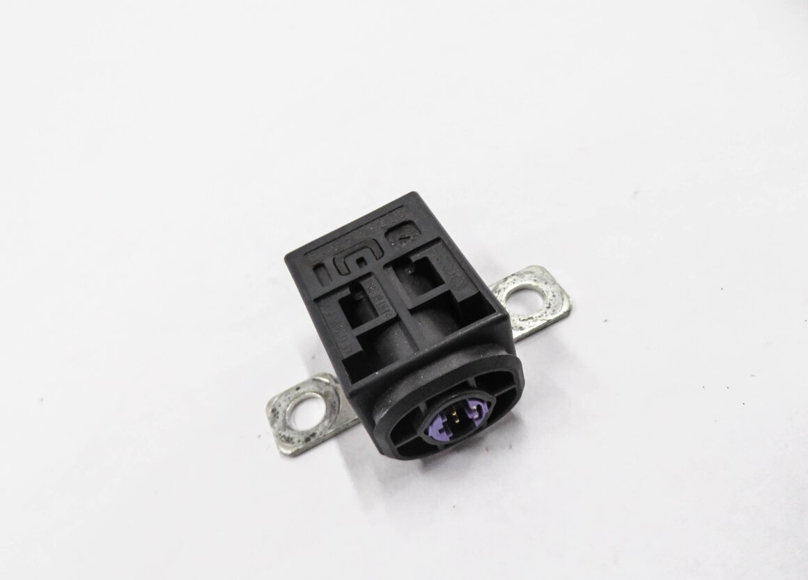 2011 AUDI Q7 (4L) POSITIVE BATTERY OVERLOAD PROTECTION SENSOR SWITCH