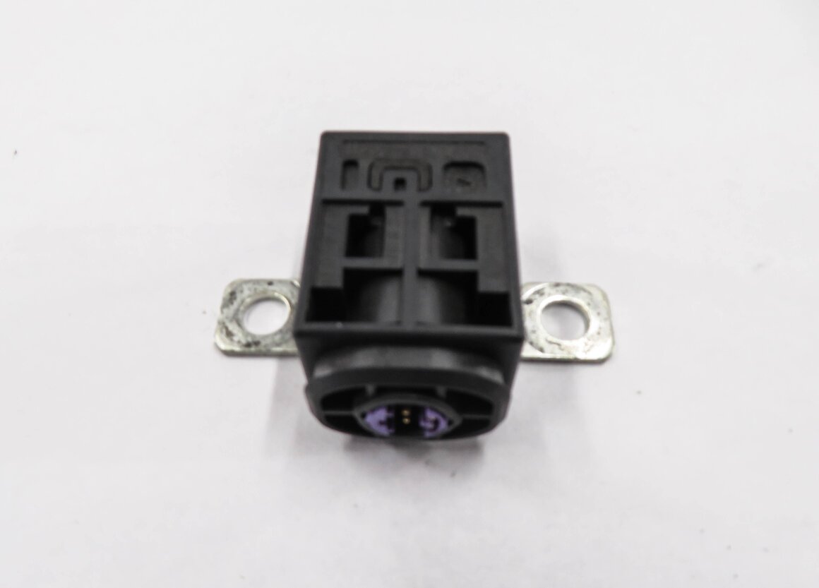 Thumbnail 2: 2011 AUDI Q7 (4L) POSITIVE BATTERY OVERLOAD PROTECTION SENSOR SWITCH
