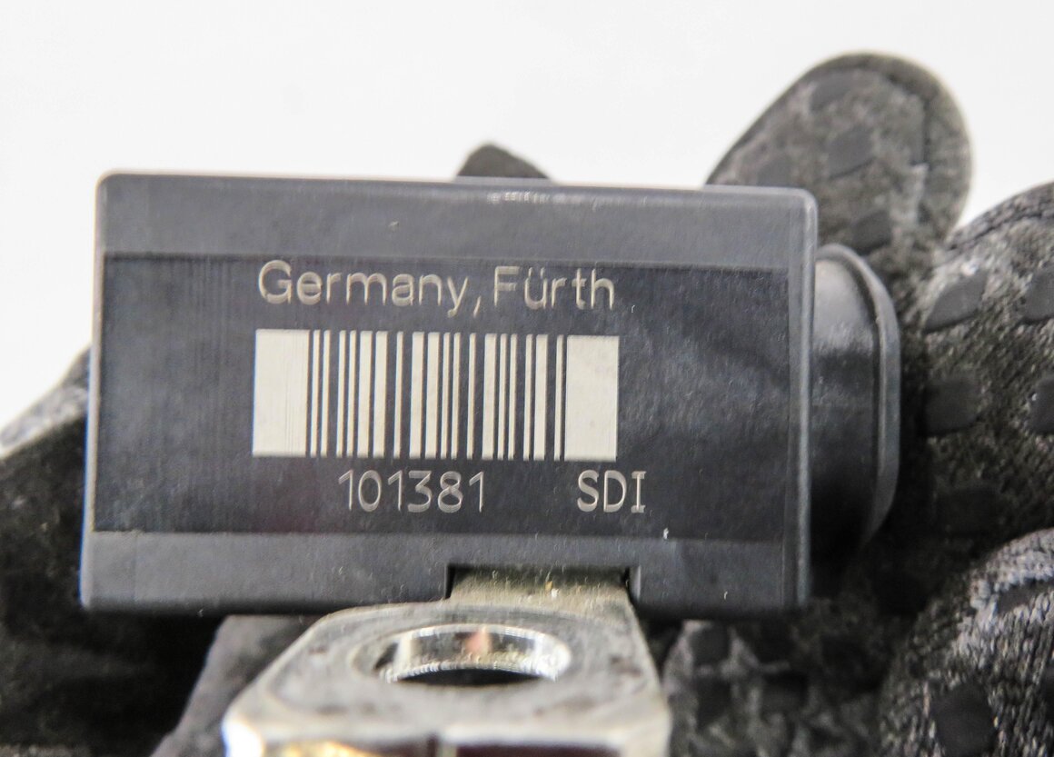 Thumbnail 6: 2011 AUDI Q7 (4L) POSITIVE BATTERY OVERLOAD PROTECTION SENSOR SWITCH