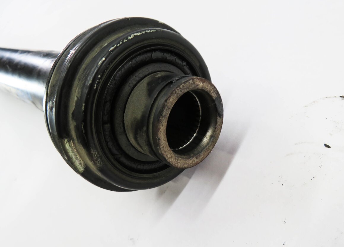 Thumbnail 4: 2011-2015 AUDI Q7 (4L) FRONT DRIVESHAFT DRIVELINE DRIVE LINE SHAFT