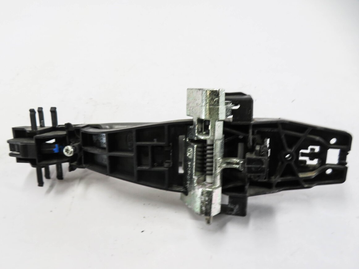 Thumbnail 6: 05-16 LR2 LR3 LR4 RANGE ROVER SPORT (L320 L494) RIGHT FRONT / REAR - DOOR HANDLE