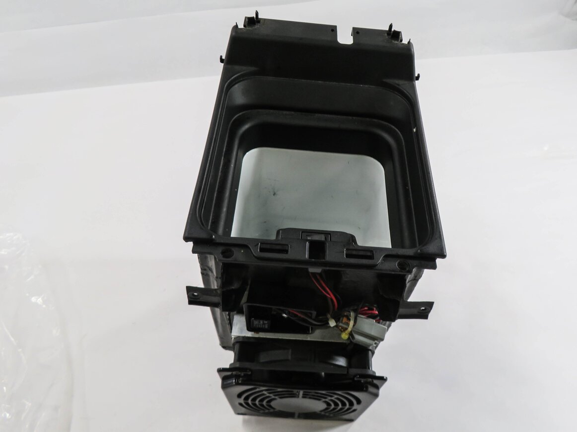 2006 RANGE ROVER SPORT (L320) FRONT CENTER CONSOLE REFRIGERATOR COOLER INSERT