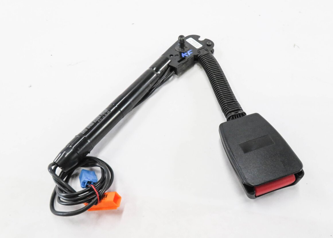 Thumbnail 5: 2005-2006 LR3 / RANGE ROVER SPORT (L320) RIGHT FRONT SEATBELT BUCKLE RECEIVER