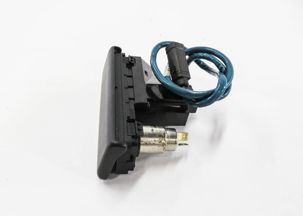 Thumbnail 3: 2006 RANGE ROVER SPORT (L320) REAR VIDEO RCA AUX AUXILIARY AUDIO VIDEO INPUT