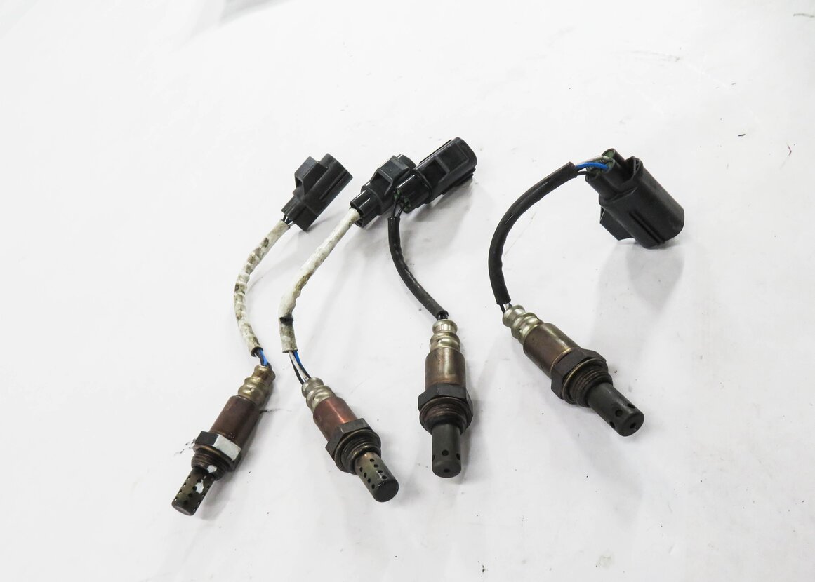 Thumbnail 4: 2006 RANGE ROVER SPORT (L320) 4.2L ENGINE - PRE / POST CAT O2 OXYGEN SENSOR SET
