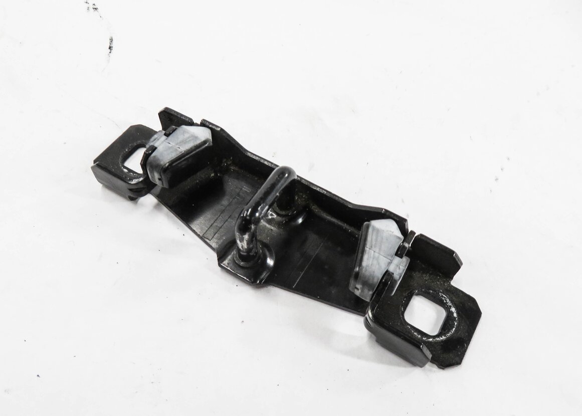 2006 RANGE ROVER SPORT (L320) REAR TRUNK LOCK LATCH ACTUATOR STRIKER PLATE