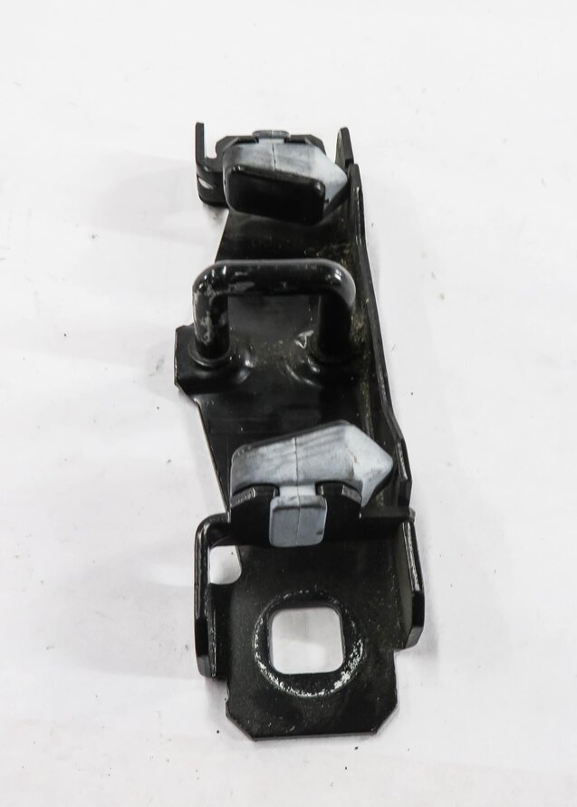 Thumbnail 3: 2006 RANGE ROVER SPORT (L320) REAR TRUNK LOCK LATCH ACTUATOR STRIKER PLATE