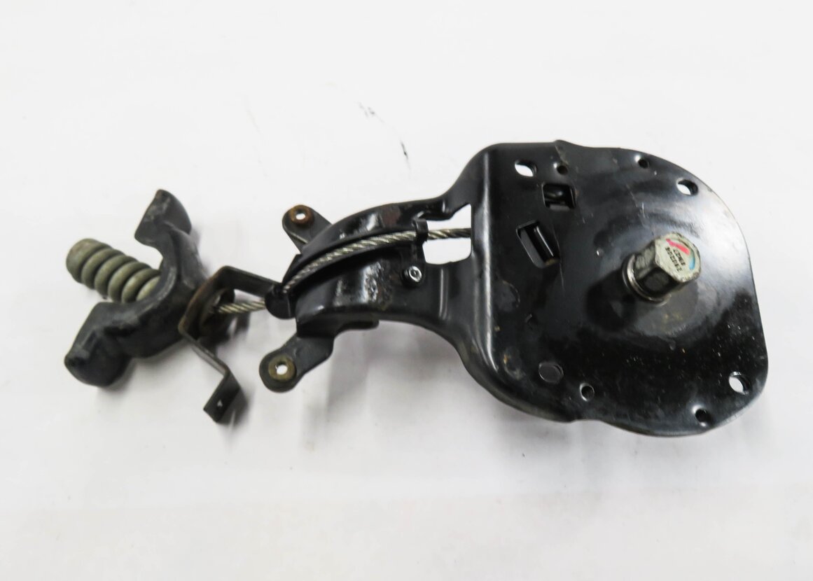 Thumbnail 6: 2006 RANGE ROVER SPORT (L320) EMERGENCY SPARE TIRE CARRIER WINCH HOLDER