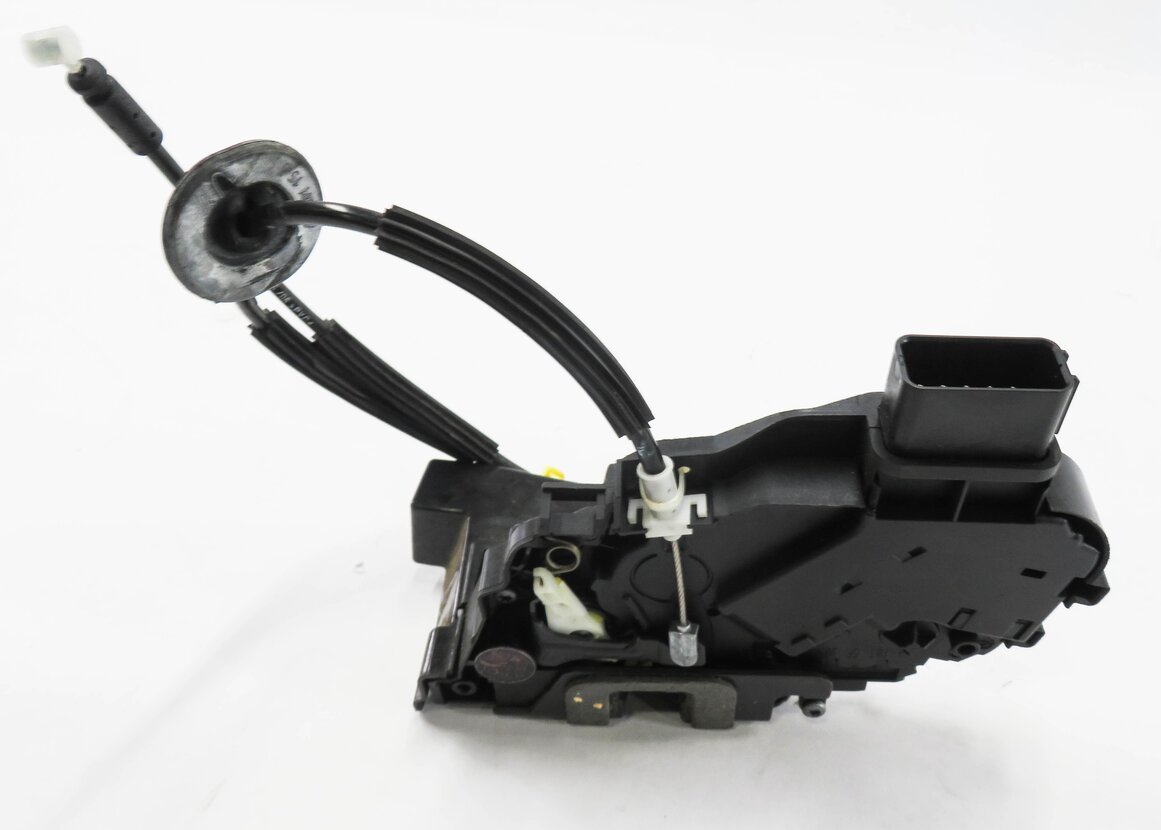 Thumbnail 5: 2005-2008 LAND ROVER LR3 - RANGE ROVER SPORT (L320) LEFT FRONT DRIVER DOOR LATCH