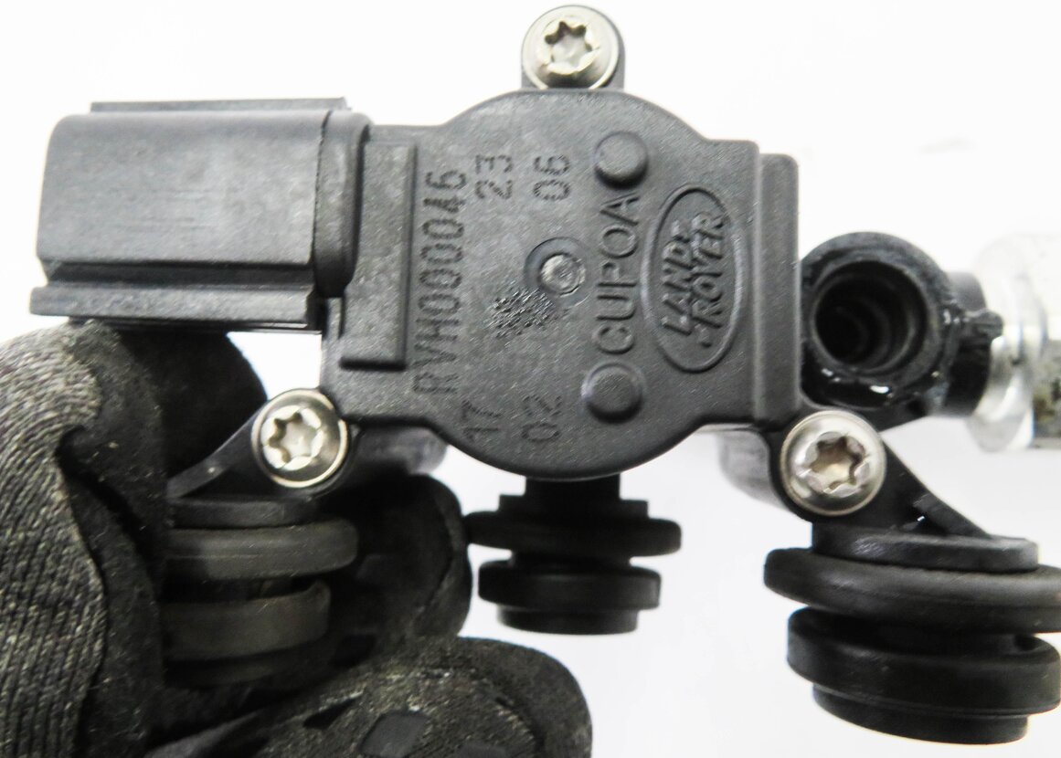 Thumbnail 7: 2006 RANGE ROVER SPORT (L320) AIR SUSPENSION VALVE BLOCK SET-3