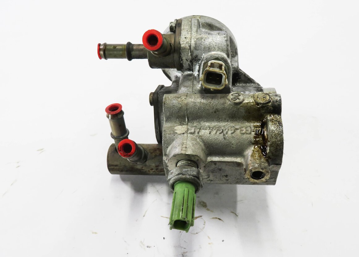 Thumbnail 4: 2006 RANGE ROVER SPORT (L320) 4.2L SUPERCHARGED ENGINE - OIL FILTER ADAPTER