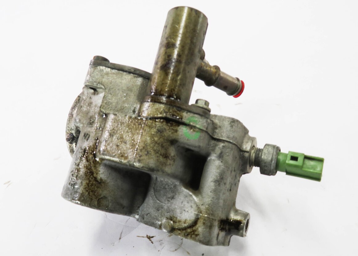Thumbnail 7: 2006 RANGE ROVER SPORT (L320) 4.2L SUPERCHARGED ENGINE - OIL FILTER ADAPTER