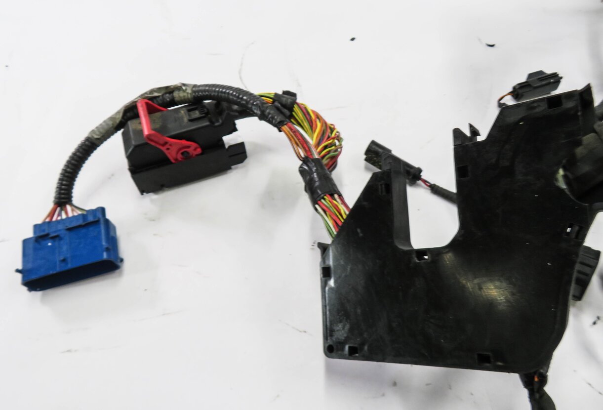 Thumbnail 4: 2006 RANGE ROVER SPORT (L320) 4.2L SUPERCHARGED ENGINE WIRE WIRING HARNESS LOOM