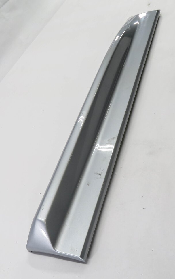 Thumbnail 2: 2006 RANGE ROVER SPORT (L320) LEFT FRONT DRIVER DOOR RUNNER TRIM (SILVER)
