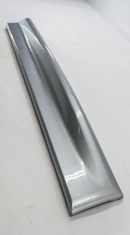 Thumbnail 3: 2006 RANGE ROVER SPORT (L320) LEFT FRONT DRIVER DOOR RUNNER TRIM (SILVER)
