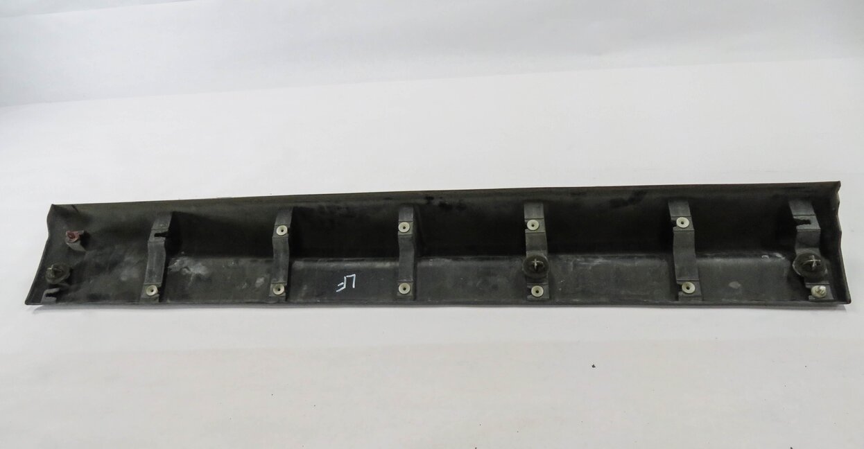 Thumbnail 5: 2006 RANGE ROVER SPORT (L320) LEFT FRONT DRIVER DOOR RUNNER TRIM (SILVER)