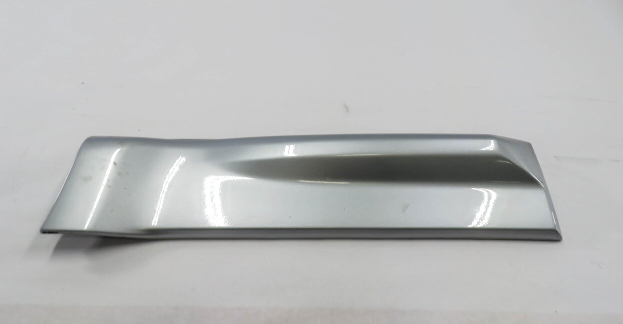 Thumbnail 2: 2006 RANGE ROVER SPORT (L320) LEFT REAR DOOR RUNNER TRIM MOULDING (SILVER)