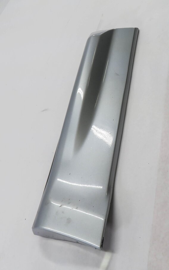 Thumbnail 3: 2006 RANGE ROVER SPORT (L320) LEFT REAR DOOR RUNNER TRIM MOULDING (SILVER)