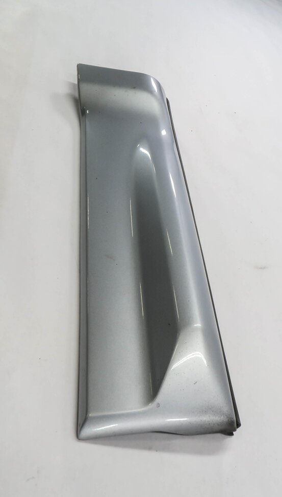 Thumbnail 4: 2006 RANGE ROVER SPORT (L320) LEFT REAR DOOR RUNNER TRIM MOULDING (SILVER)