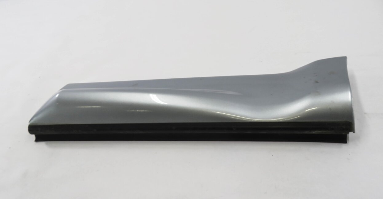 Thumbnail 5: 2006 RANGE ROVER SPORT (L320) LEFT REAR DOOR RUNNER TRIM MOULDING (SILVER)
